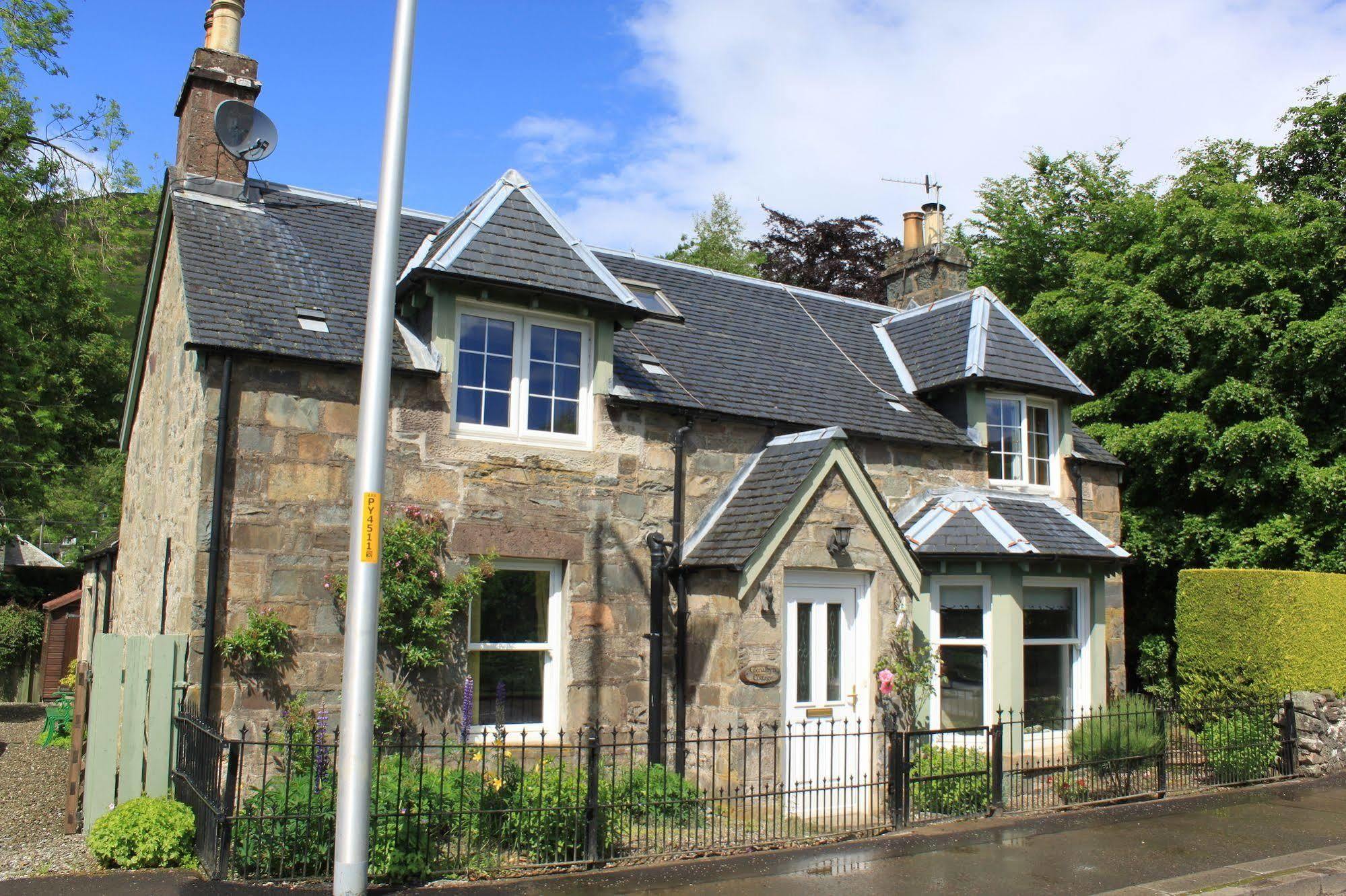 Glenalbyn Cottage Saint Fillans Exterior foto